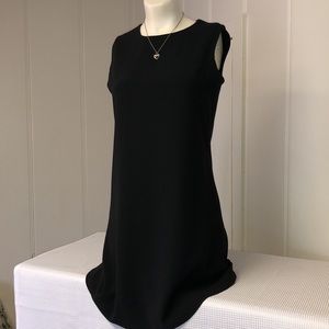 G2000 Little Black Dress Sleeveless Jewel Neckline Fully Lined Feminine Size 7